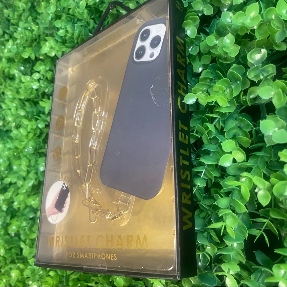 XO BY POPPY Phone Strap Chain Link Wristlet Gold New in Box